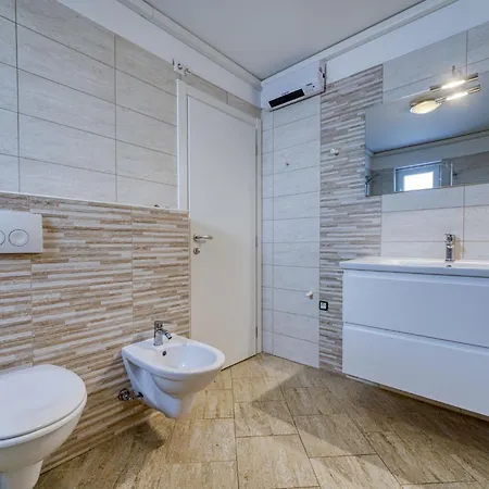 Wabi Sabi 1-2 By Interhome Brzac